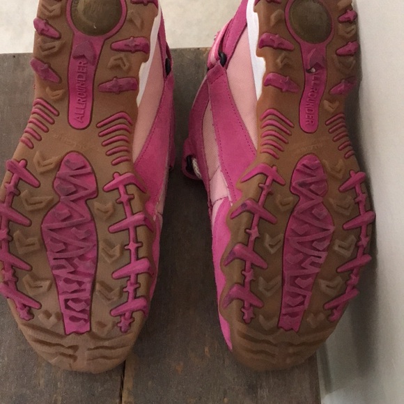 Women’s Mephisto Cancer Awareness Shoes - Picture 5 of 7